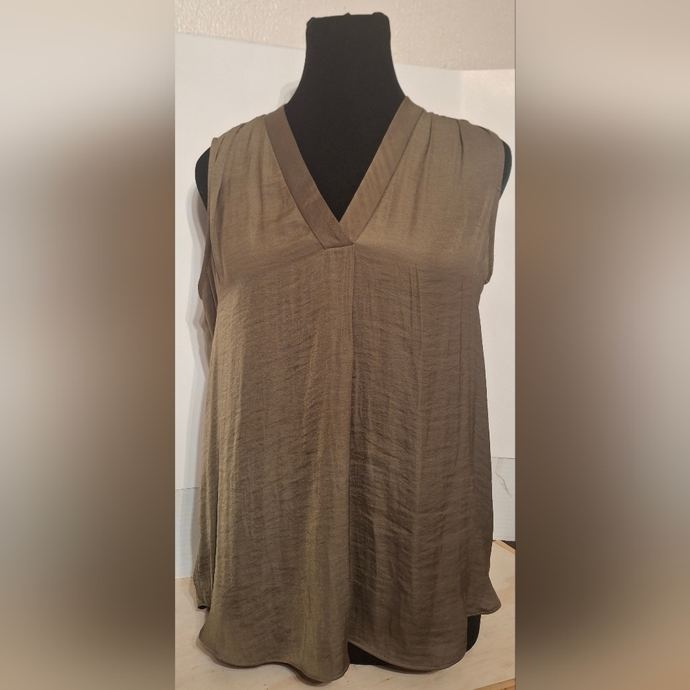 Vince Camuto Womens Olive Green V-Neck  Sleeveless Blouse Top Size Xsmall